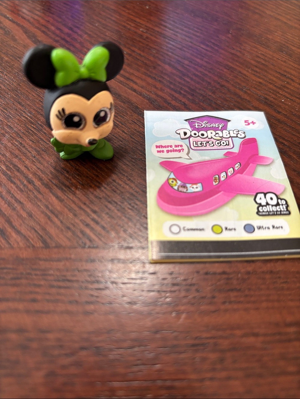 Disney Minnie Mouse Green Bow and Shoes Mini Figure